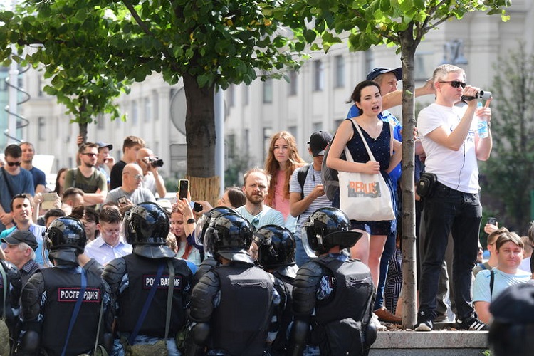 Keçmiş hərbçilər icazəsiz aksiyalara qarşı <span style="color:red;">ÇIXDILAR 