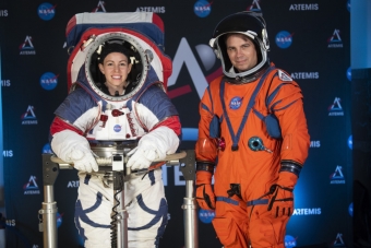 NASA Ay və Mars üçün kosmik geyimlər təqdim etdi - FOTO