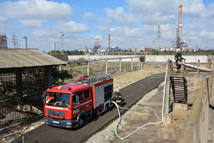 FHN Neft Emalı Zavodunda yanğın-taktiki təlim keçirdi