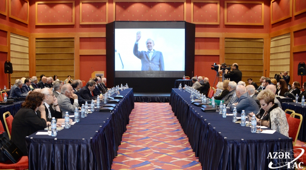 Azərbaycan Teatr Xadimləri İttifaqının konfransı başlayıb