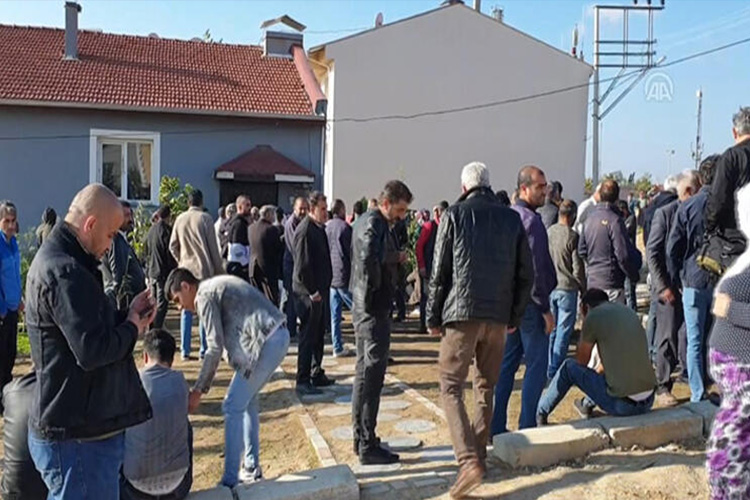 Türkiyədə yanğın zamanı bir ailədən 4 nəfər öldü