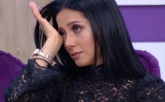 Müğənni Ayan <span style="color:red;">AĞLADI : "...qorxuram" -<span style="color:red;"> VİDEO 