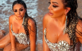 Müğənnimiz dəniz kənarında elə pozlar verdi ki... - <span style="color:red;">FOTOLAR 