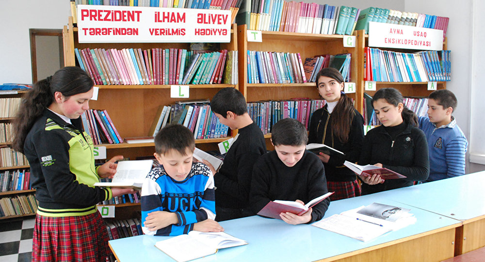 İnternatda oxuyan yetim uşaqların sayı artıb