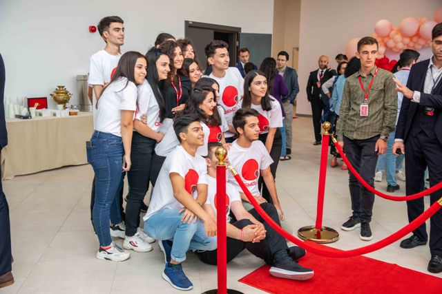 <font color=red>® </font>Qırmızı.net platforması təqdim edir: Peşəsinin Peşəkarları