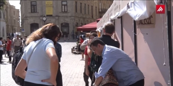 Timsah dərisindən çanta, ipək libaslar... - <span style="color:red;">VİDEO 