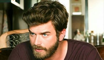 Tanınmış aktyor xəstəxanaya yerləşdirildi 