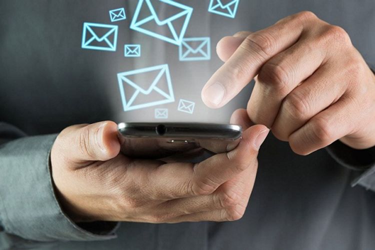 Evdən çıxmaq istəyənlər 8103 nömrəsinə SMS göndərəcək