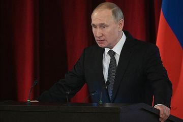 Putin Rusiyada apreli işsiz ay elan etdi 