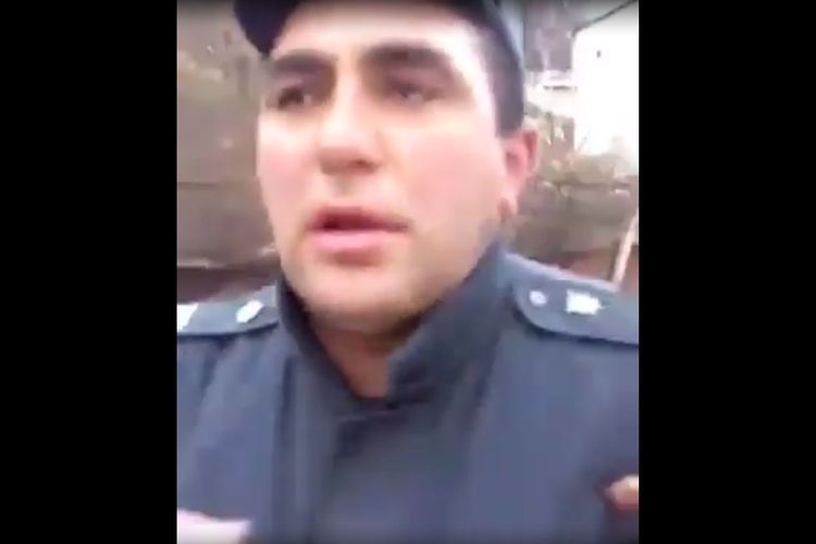 Sərxoş halda insanları cərimələyən polis işdən çıxarıldı - VİDEO