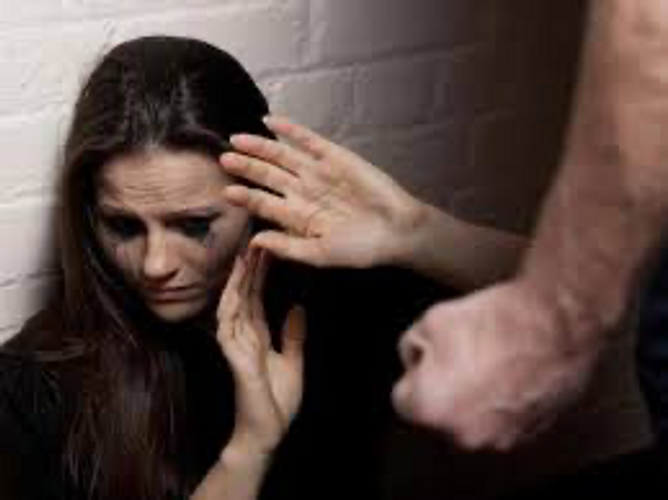 “Hər 3 dəqiqədən bir qadın öldürülür” - RƏSMİ