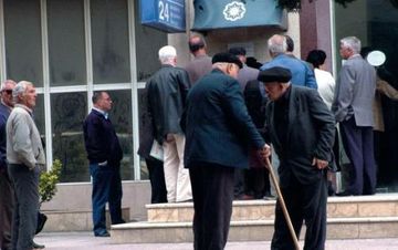 Pensiya ödənişləri edilən şəhər və rayonlar AÇIQLANDI