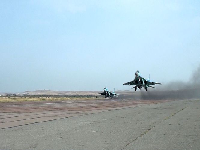 MiQ-29 və Su-25 təyyarələri təlimlər keçirib - FOTO - VİDEO