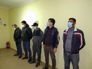 Su anbarından balıq ovlayanlar saxlanıldı - FOTO