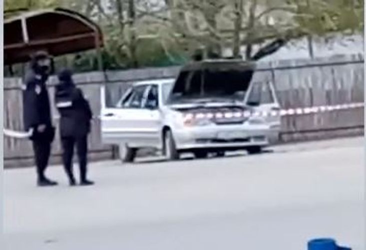 Rus polkovnikin maşını PARTLADI
