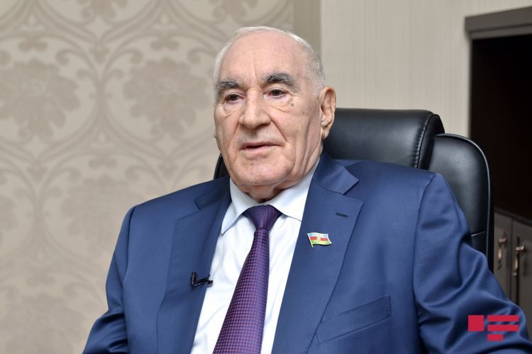 Ağsaqqallar Şurası Fəttah Heydərovun vəfatı ilə əlaqədar nekroloq yayıb