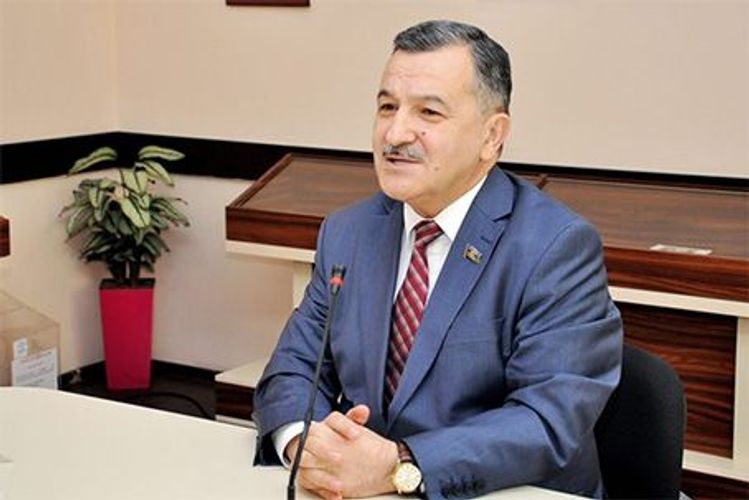 Deputatdan 190 manatla bağlı YENİ TƏKLİF 