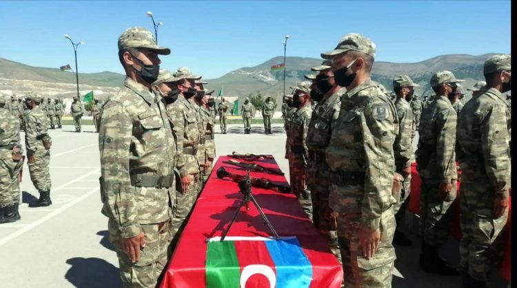 Əsgərlərin andiçmə mərasiminə valideynlər buraxılmayacaq - RƏSMİ