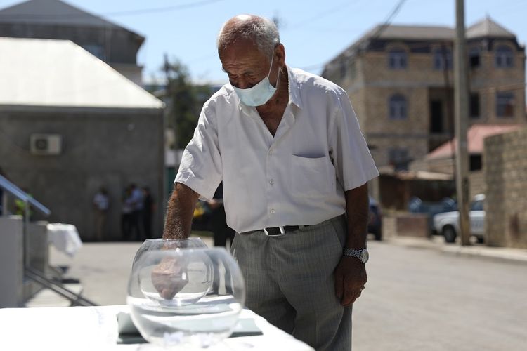 Gəncədə şəhid ailələri və Qarabağ əlillərinə mənzil verildi