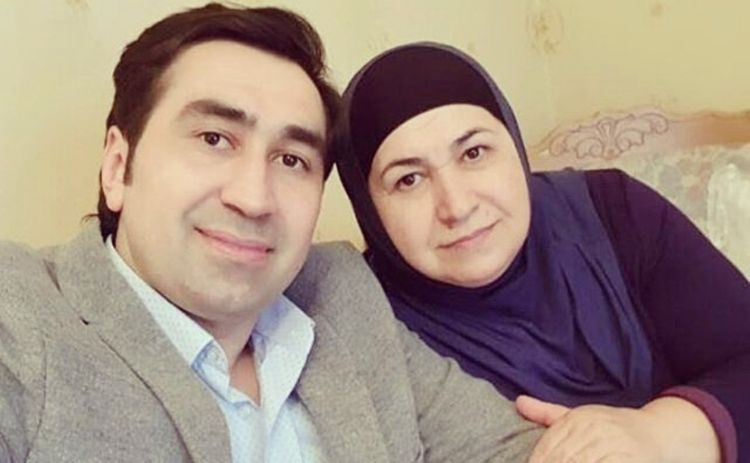 Tanınmış müğənni ANASINA YAZDI: "Bunu etməyə haqqım yox idi"