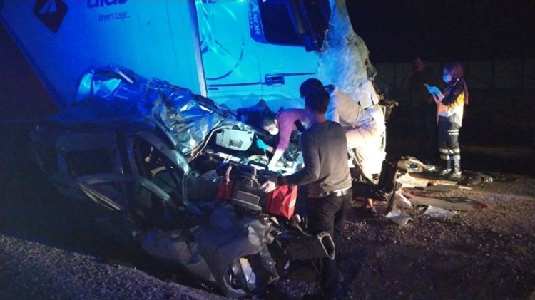 Bəy yol qəzasında öldü - TÜRKİYƏDƏ