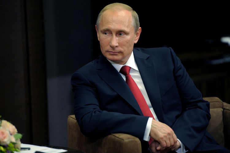 Putinin qızı koronavirusa qarşı peyvənd olundu