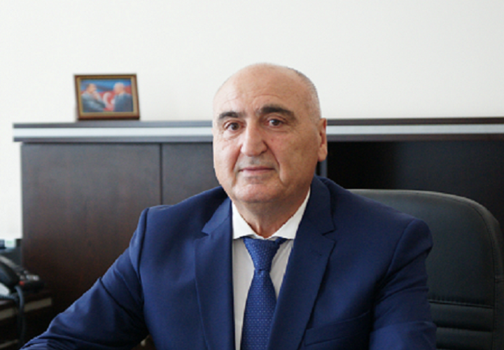 Nazirliyin aparat rəhbəri işdən çıxarıldı