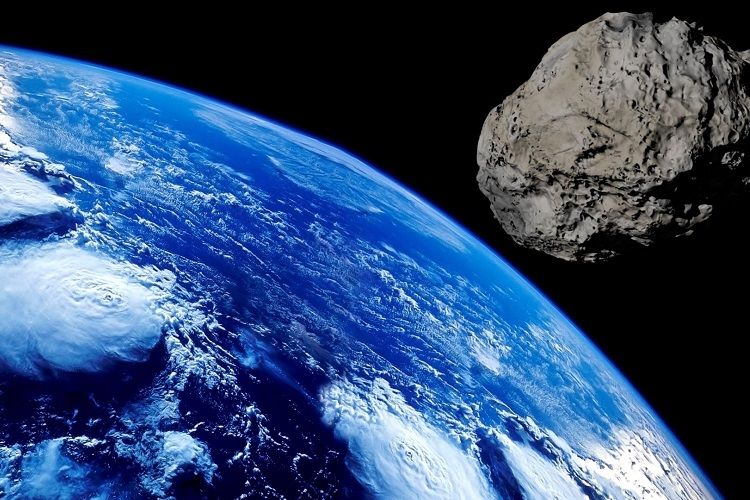 Yerə doğru asteroid yaxınlaşır