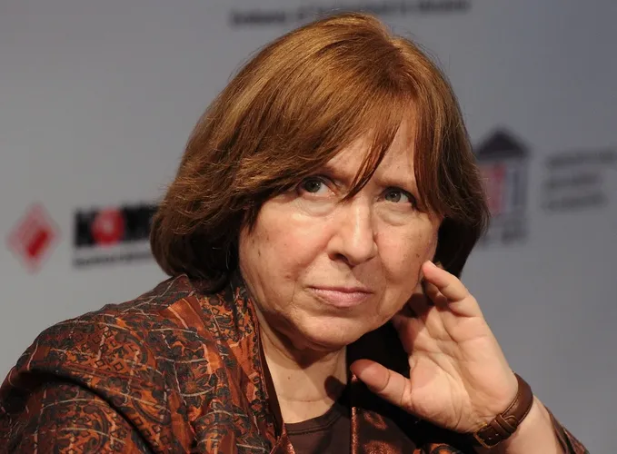 Nobel mükafatlı yazıçı istintaqa çağırıldı