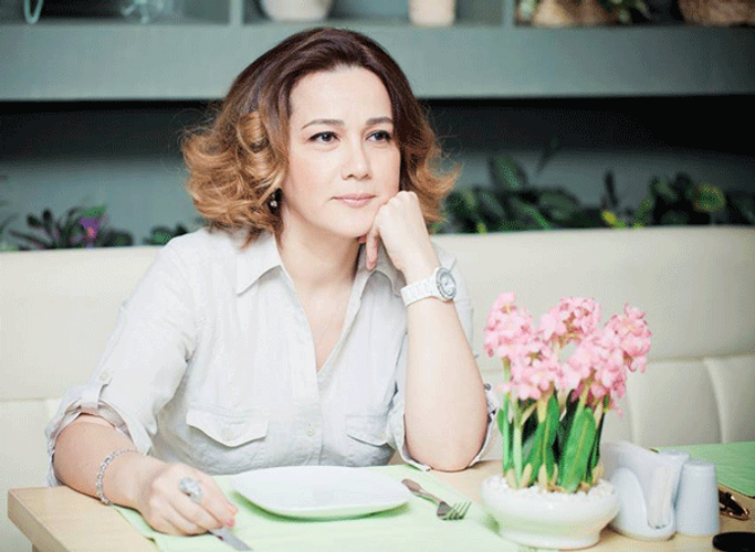 "Şadlıq saraylarının binaları teatrlara verilsin" - Xalq artisti