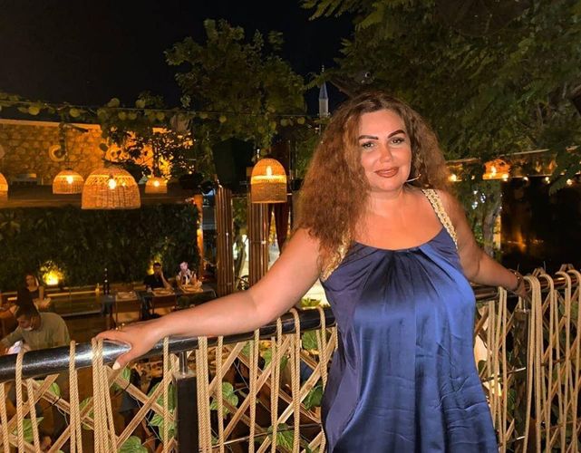 Əməkdar artist Türkiyədə istirahətdə - FOTO