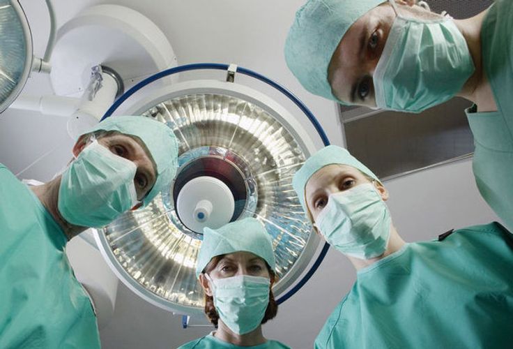 Azərbaycanlı məşhur plastik əməliyyat etdirib