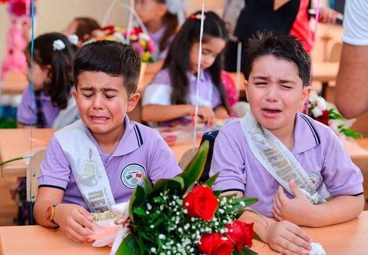 Bu il birinci sinfə gedəcək şagirdlərin ƏN CİDDİ PROBLEMİ : "Qeydiyyatımızı geri çəkməli oldum"