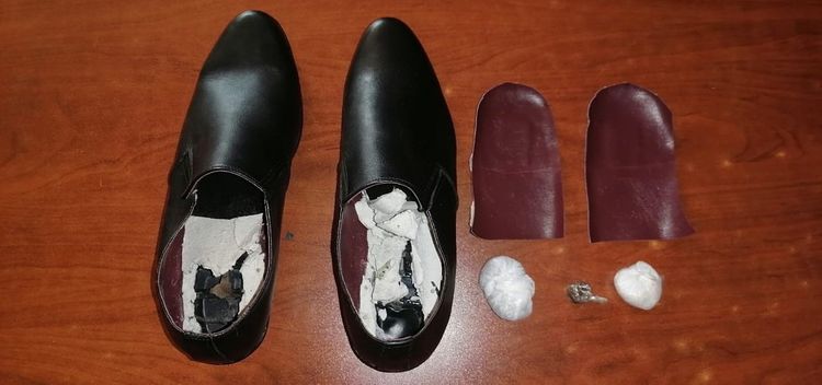 Türməyə narkotik keçirmək üçün bunu da etdilər, ayaqqabı dabanında...