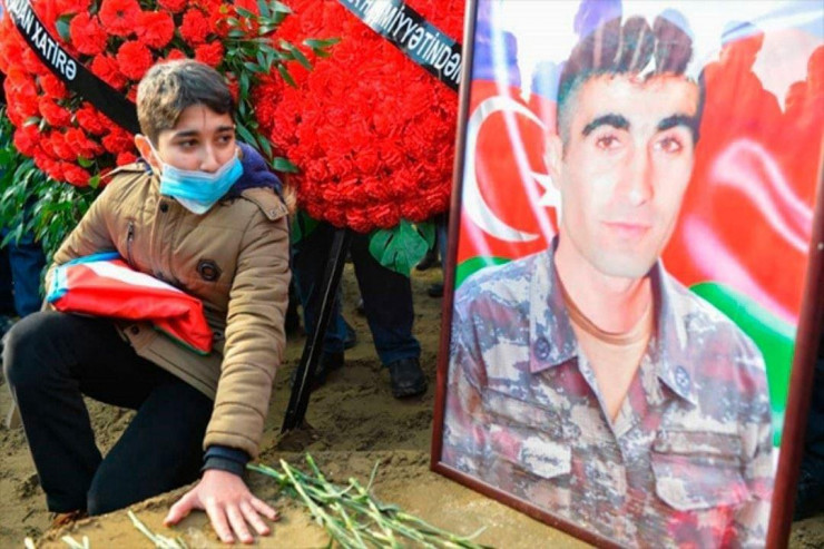 İtkin düşən əsgər komandirinin yuxusuna girdi və ... - FOTOLENT 