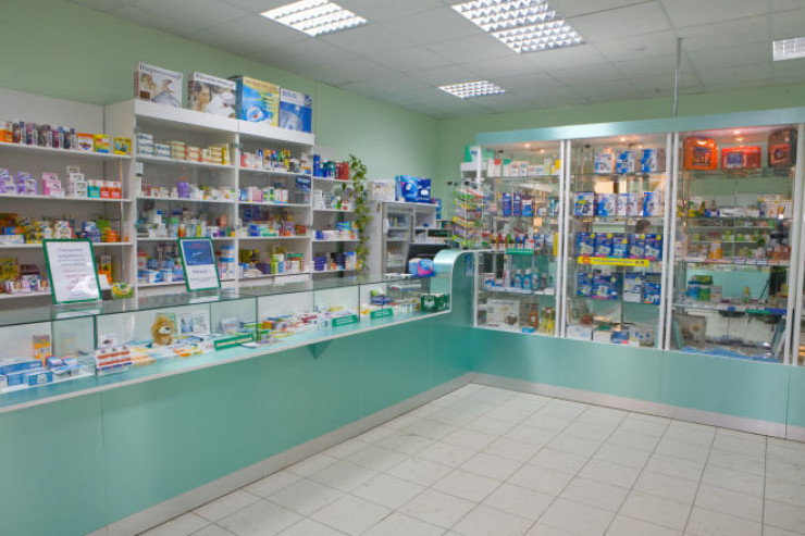 koronavirus xəstəsi aptekdə tutuldu