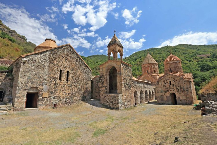 Xudavəng monastır kompleksi talan edilib - Nazirlikdən BƏYANAT 