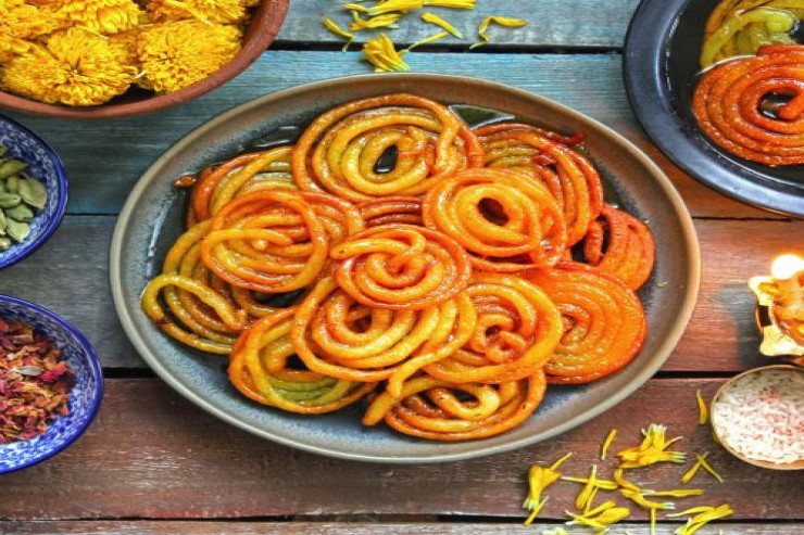 Hindistan mətbəxinin məşhur şirniyyatı “Jalebi”