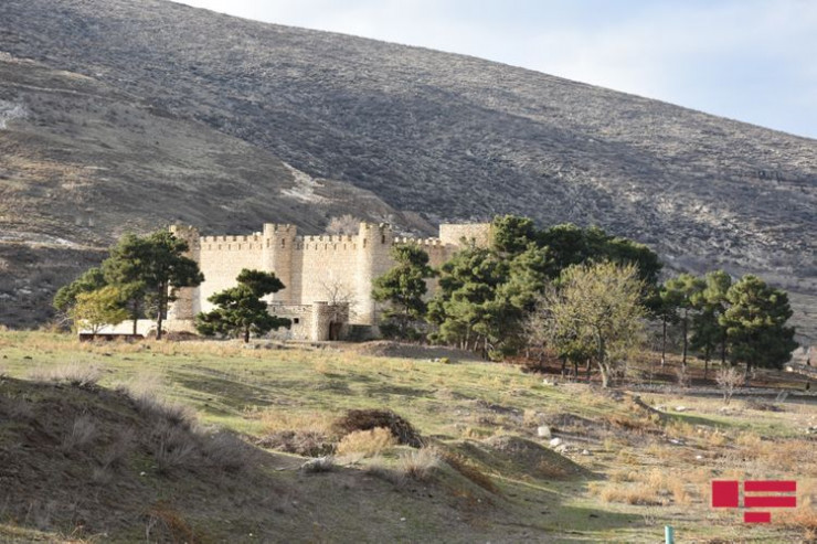 Pənahəli xanın erməni vandallığından nəsibini alan Şahbulaq qalası - REPORTAJ  -FOTOLENT -VİDEO 