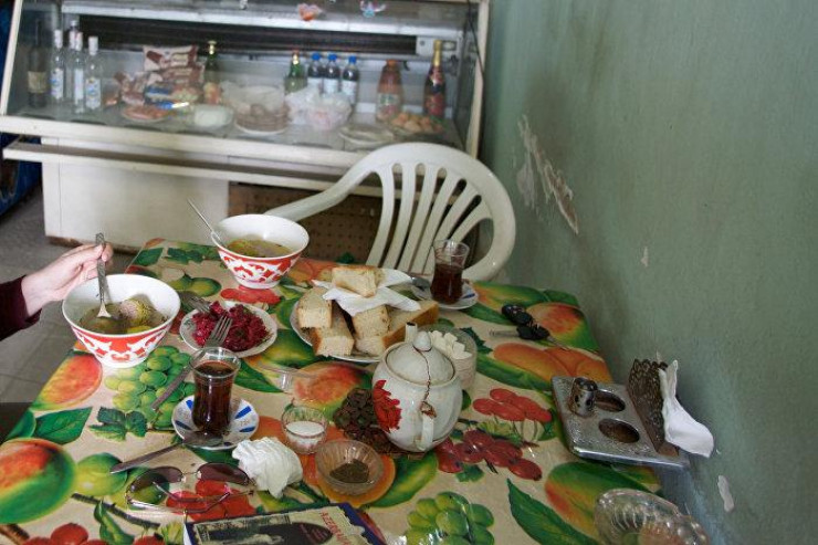 Karantini pozan daha bir kafe aşkarlandı
