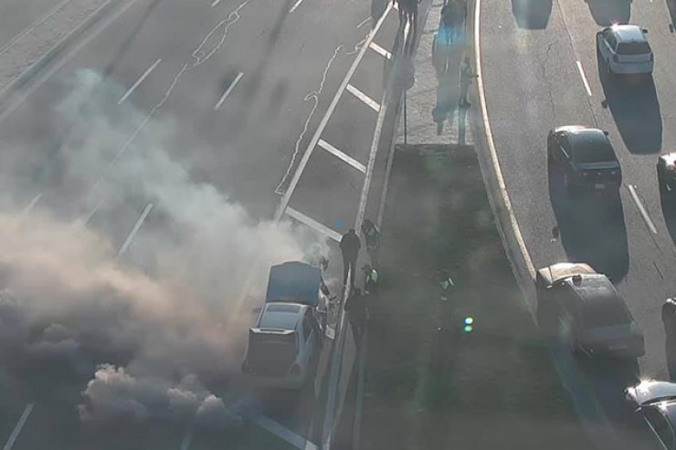 “Koroğlu” metrostansiyasının yaxınlığında YANĞIN 