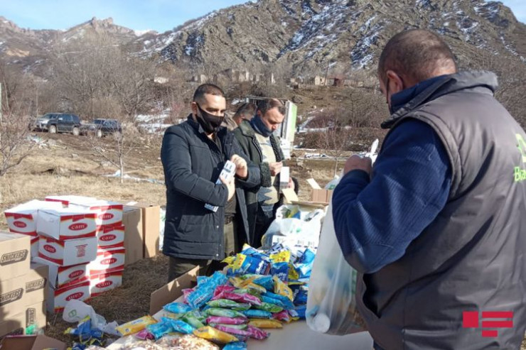 Laçın rayonunda hərbçilərə bayram sovqatı çatdırılıb - FOTO 