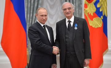 Putin Polad Bülbüloğlunu təbrik etdi