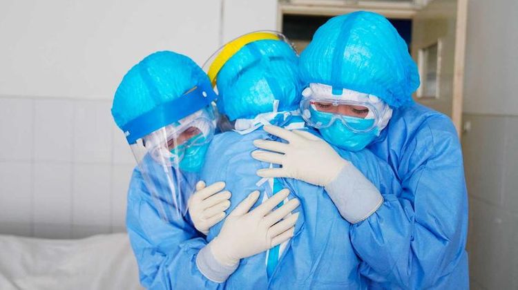 Çində koronavirus epidemiyasından ölənlərin sayı 813-ə çatıb
