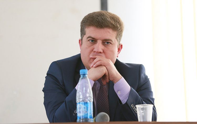 Erkin Qədirli: “Mandatdan imtina etməyəcəyəm”