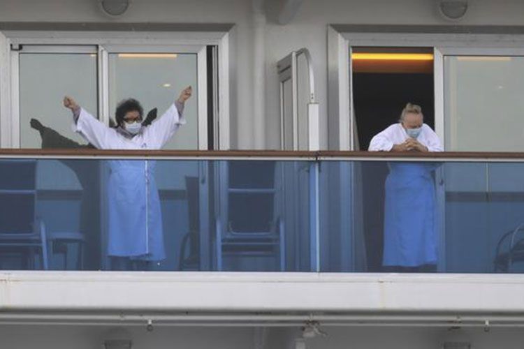 Kruz gəmisində koronavirusa yoluxanların sayı artıb - FOTO