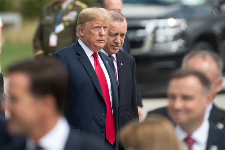 Tramp Ərdoğanla İdlibi müzakirə edib