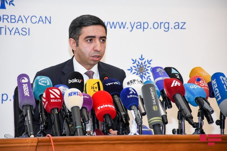 "Regionlarda həkim çatışmazlığı ilə bağlı çətinliklər var" - RƏSMİ