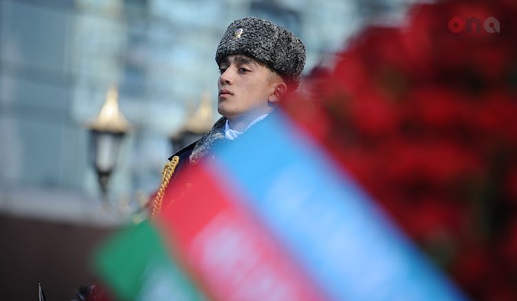 Xocalı qurbanlarının xatirəsi bir dəqiqəlik sükutla yad edildi