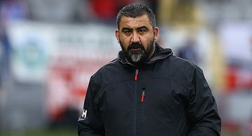 "Elvin səviyyəli uşaqdır, peşəkar futbolçudur" - Ümit Özat